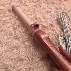 NIB  Beachwaver B1 special addition